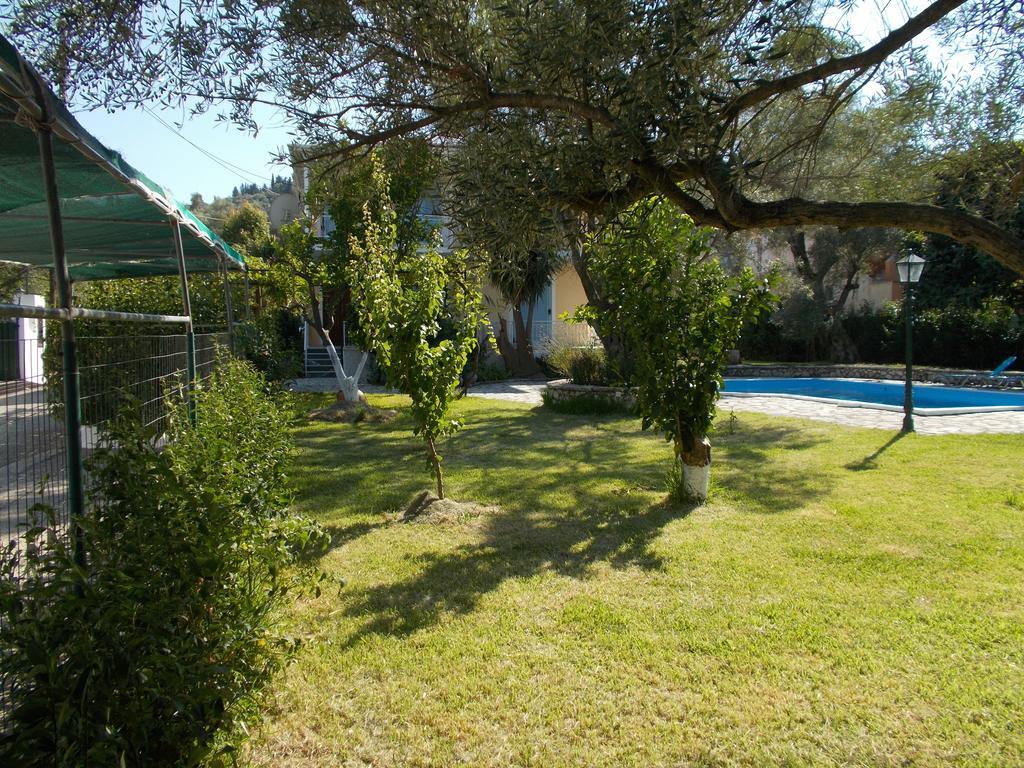 Iris Vila Apolpaina Exterior foto